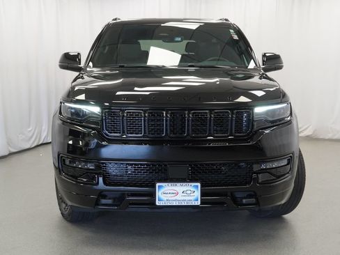 Used 2024 Jeep Wagoneer L Series II AWD/4WD image 40