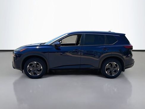 Used 2024 Nissan Rogue SV w/ SV Premium Package image 9