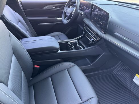 New 2026 Chevrolet Traverse LT w/ Midnight/Sport Edition FWD image 21