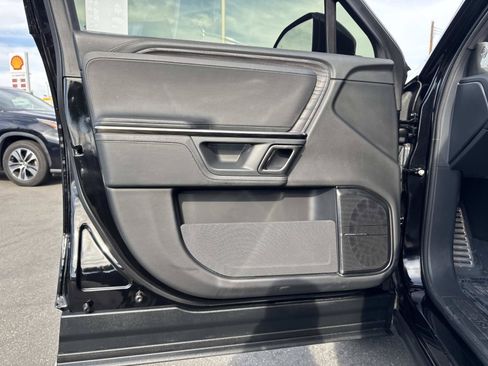 Used 2022 Rivian R1T Adventure AWD/4WD image 20