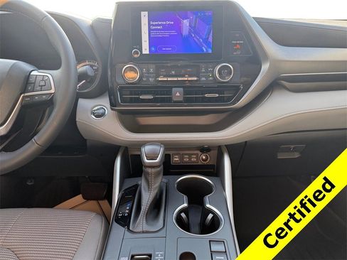 Used 2023 Toyota Highlander Platinum image 11