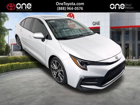 Used 2022 Toyota Corolla XSE FWD image 1