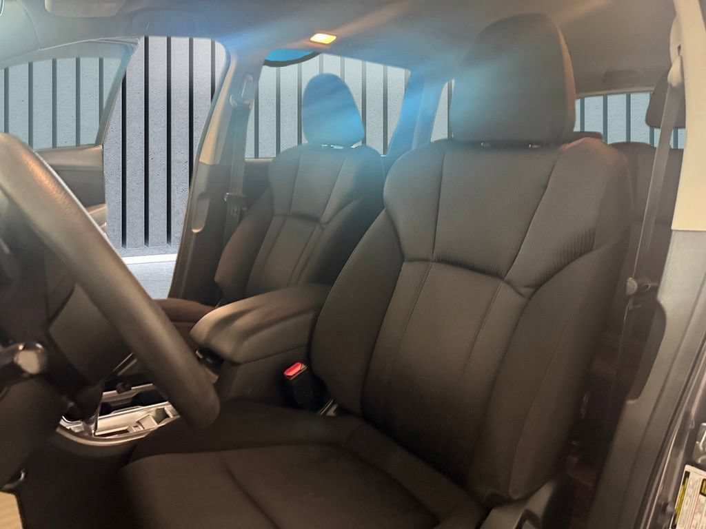 Used 2019 Subaru Ascent 8-Passenger AWD/4WD image 23