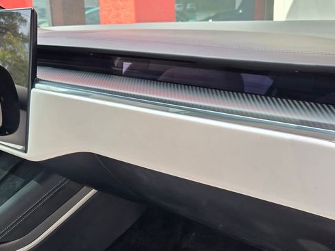 Used 2022 Tesla Model X Plaid image 29