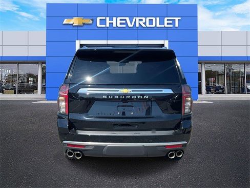 Certified 2024 Chevrolet Suburban High Country w/ Advanced Technology Package image 7