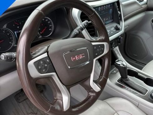 Used 2018 GMC Acadia SLT w/ LPO, Floor Liner Package FWD image 16