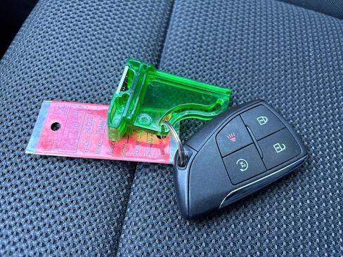 Used 2024 Chevrolet Colorado LT w/ LT Convenience Package image 29