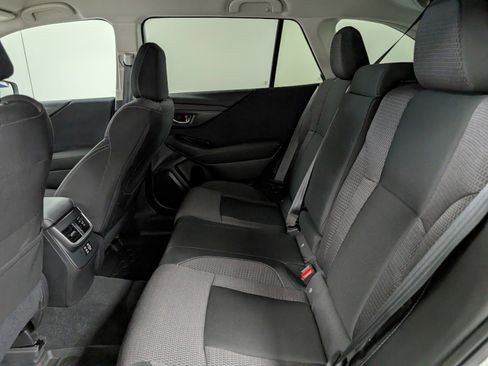 Used 2025 Subaru Outback Premium image 4