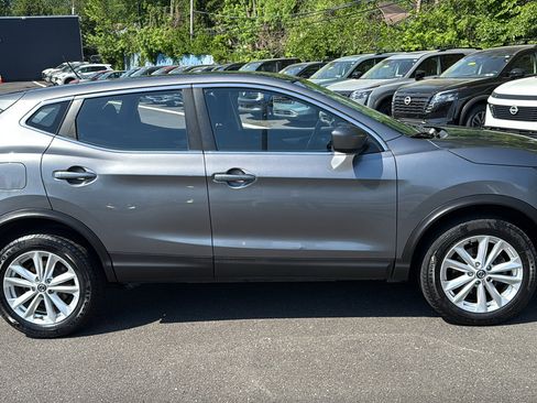 Used 2019 Nissan Rogue Sport S w/ Appearance Package AWD/4WD image 25