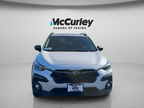 Used 2024 Subaru Crosstrek 2.5i Limited w/ Crosstrek Mirror Package image 8
