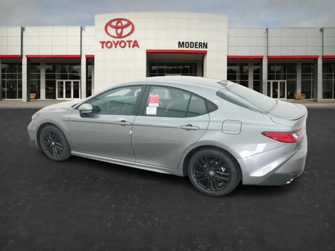 New 2026 Toyota Camry SE image 11