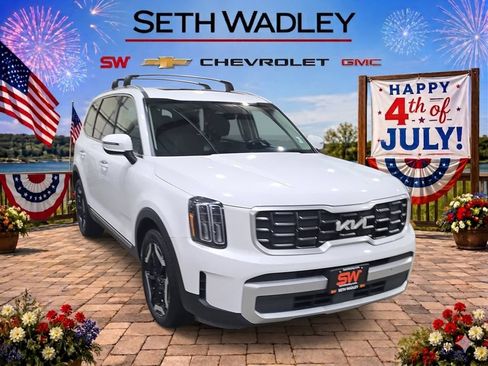 Used 2025 Kia Telluride S AWD/4WD image 1