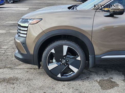 Used 2025 Nissan Kicks SR image 8