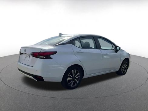 Used 2025 Nissan Versa SV image 14