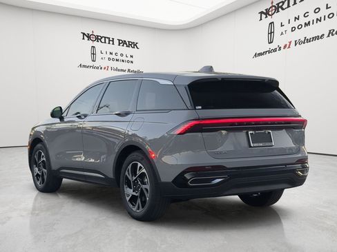 New 2026 Lincoln Nautilus Premier w/ Equipment Group 102A AWD/4WD image 5