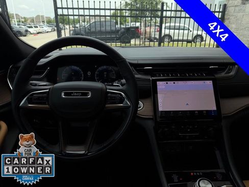 Used 2025 Jeep Grand Cherokee L Summit w/ Obsidian Package AWD/4WD image 8