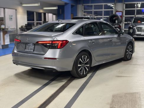 Used 2023 Honda Civic EX image 4