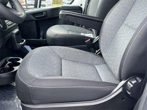 New 2024 RAM ProMaster 2500 w/ Convenience Group image 19