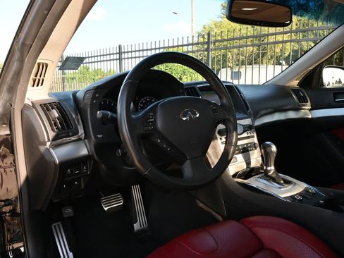 Used 2011 INFINITI G37 IPL RWD image 13