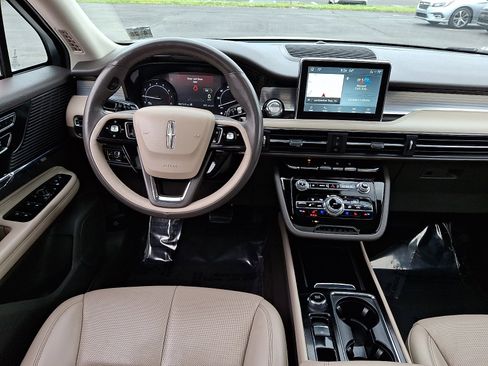 Certified 2022 Lincoln Corsair AWD w/ Premium Package image 12