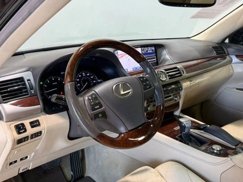 Used 2014 Lexus LS 460 w/ Comfort Package RWD image 14