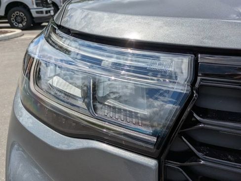 Certified 2026 Ford Explorer ST-Line w/ ST-Line Street Pack RWD image 10
