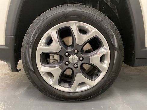 Used 2019 Jeep Compass Limited AWD/4WD image 7
