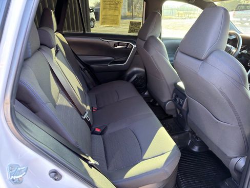 Used 2025 Toyota RAV4 SE image 35