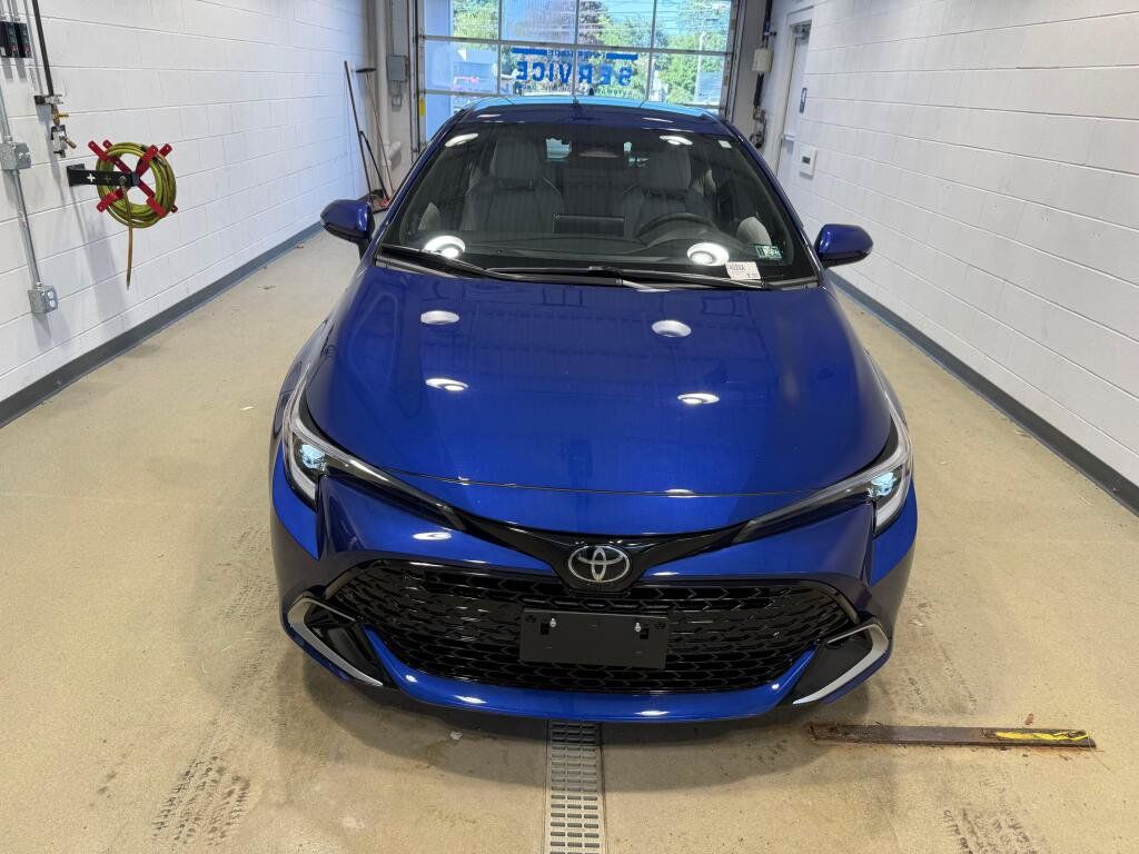 Used 2025 Toyota Corolla XSE FWD image 8