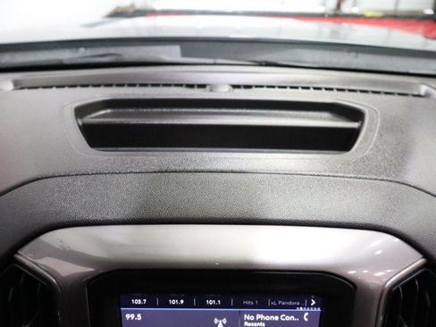 Used 2020 Chevrolet Silverado 1500 Custom w/ Infotainment Package RWD image 62