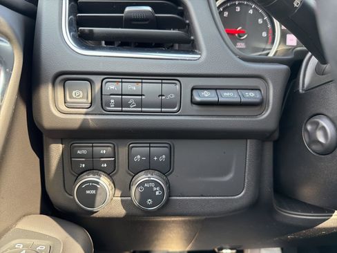 Used 2021 Chevrolet Tahoe High Country image 18