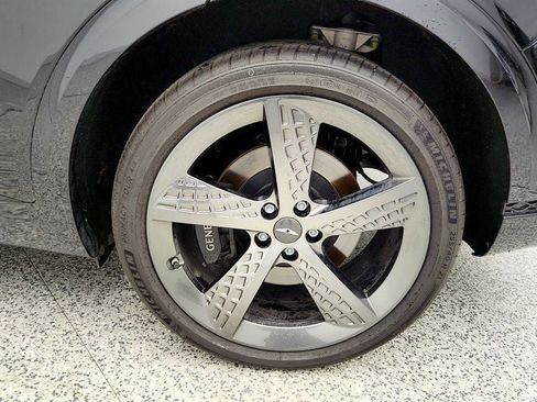 Used 2025 Genesis GV70 3.5T Sport w/ Sport Prestige Package AWD/4WD image 9