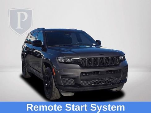 Used 2024 Jeep Grand Cherokee L Laredo image 13