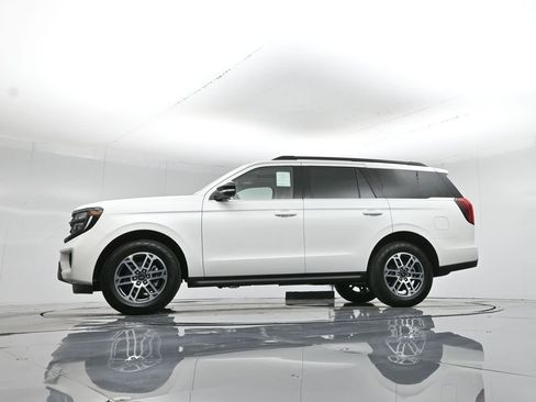 New 2026 Ford Expedition Active image 52