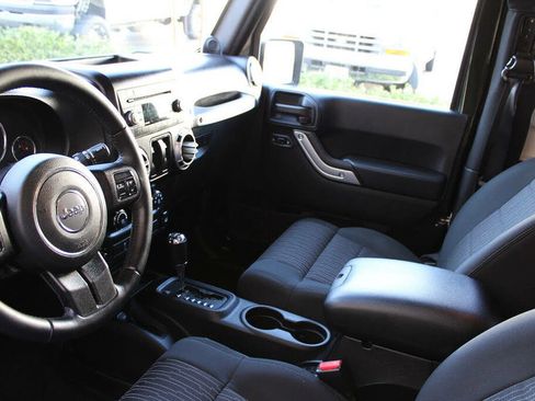 Used 2011 Jeep Wrangler Sahara w/ Connectivity Group AWD/4WD image 32