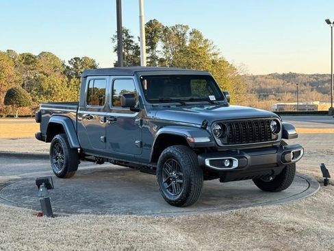 New 2026 Jeep Gladiator Sport AWD/4WD image 9
