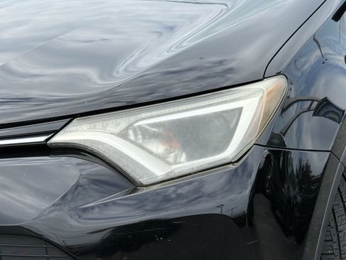 Used 2016 Toyota RAV4 XLE FWD image 6