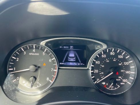 Used 2020 Nissan Pathfinder SV AWD/4WD image 6
