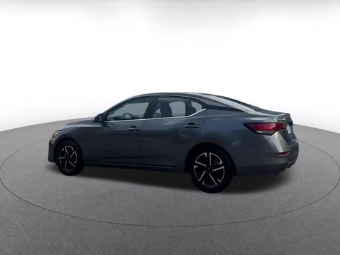 Used 2025 Nissan Sentra SV FWD image 10