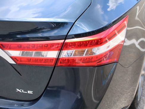 Used 2015 Toyota Avalon XLE Touring FWD image 11