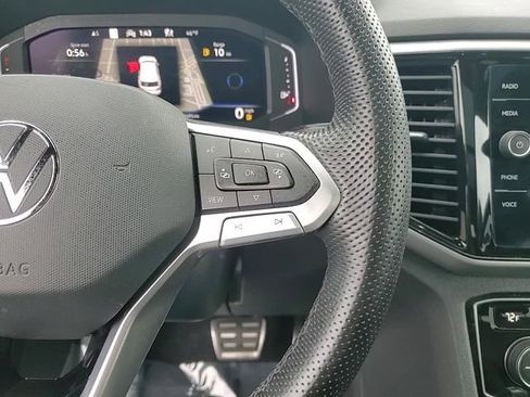 Used 2023 Volkswagen Atlas Cross Sport SEL image 18