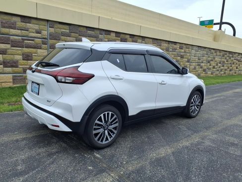 Used 2023 Nissan Kicks SV FWD image 12