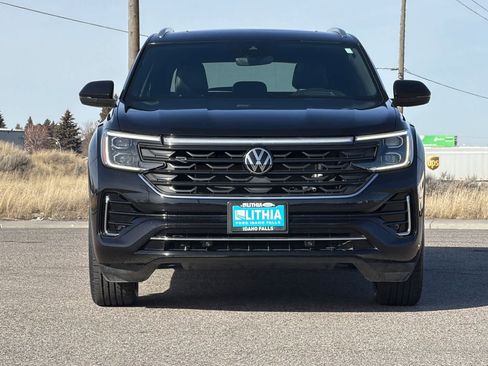 Used 2024 Volkswagen Atlas Cross Sport SEL R-Line image 10