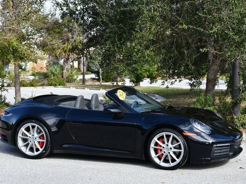 Used 2022 Porsche 911 Carrera 4S image 8