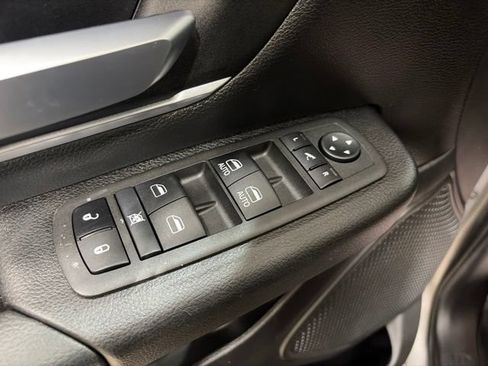 Used 2022 RAM 1500 Big Horn AWD/4WD image 18