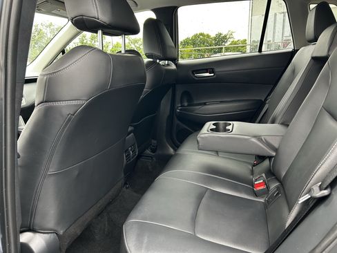 Used 2025 Toyota Corolla Cross XLE FWD image 17