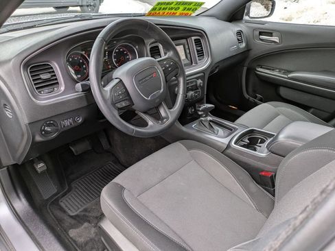 Used 2016 Dodge Charger SE w/ Power Sunroof Group image 11