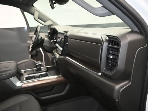 Used 2023 Chevrolet Silverado 1500 RST AWD/4WD image 16