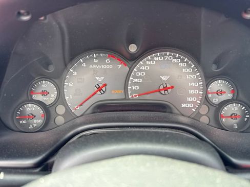 Used 2004 Chevrolet Corvette Convertible w/ Preferred Equipment Group RWD image 19