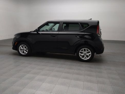Used 2025 Kia Soul LX w/ LX Technology Package image 3